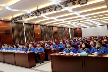 远景辽阔 未来可期 | 至尊国际纸业盛大召开2021年度总结表扬大会