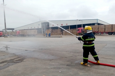 护航“双节”除隐患！！！至尊国际纸业节前清静事情不打烊