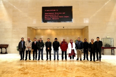 马来西亚瓜拉冷岳市议会向导及地方代表一行莅临至尊国际纸业指导交流