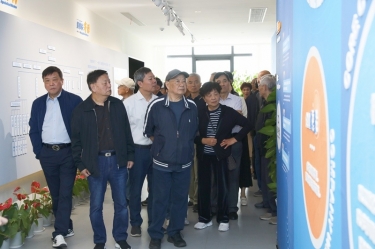 平湖市社经室老干部一行赴至尊国际调研
