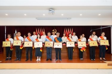 喜报传喜 党建领航 | 至尊国际纸业党委获得多项声誉